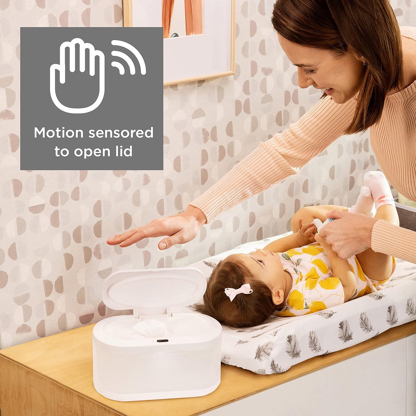 Munchkin Touch Free Baby Wipe Warmer with Nightlight & Motion Sensor