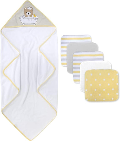 Toalla con capucha y toallitas Baby Essentials de 6 piezas