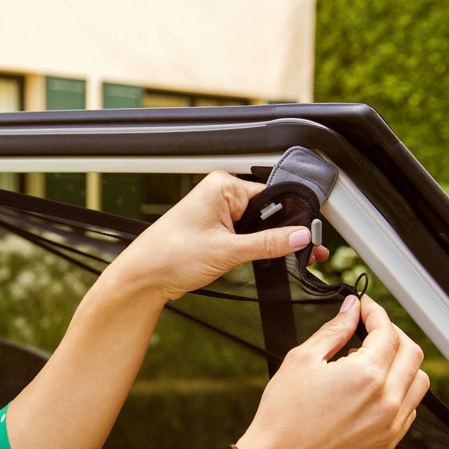 Brica Magnetic Stretch to Fit Sun Shade idealbaby