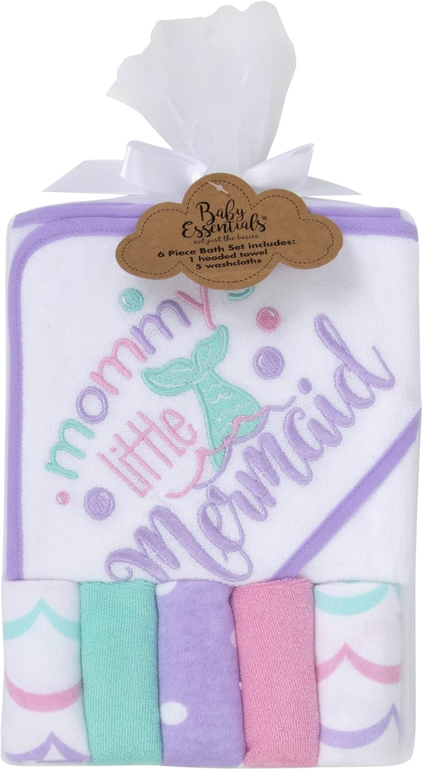 Toalla con capucha y toallitas Baby Essentials de 6 piezas