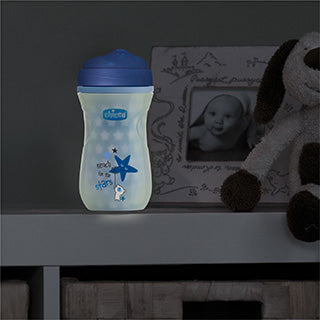 Chicco Glow in The Dark Copo de treinamento com bico isolado, 9 onças