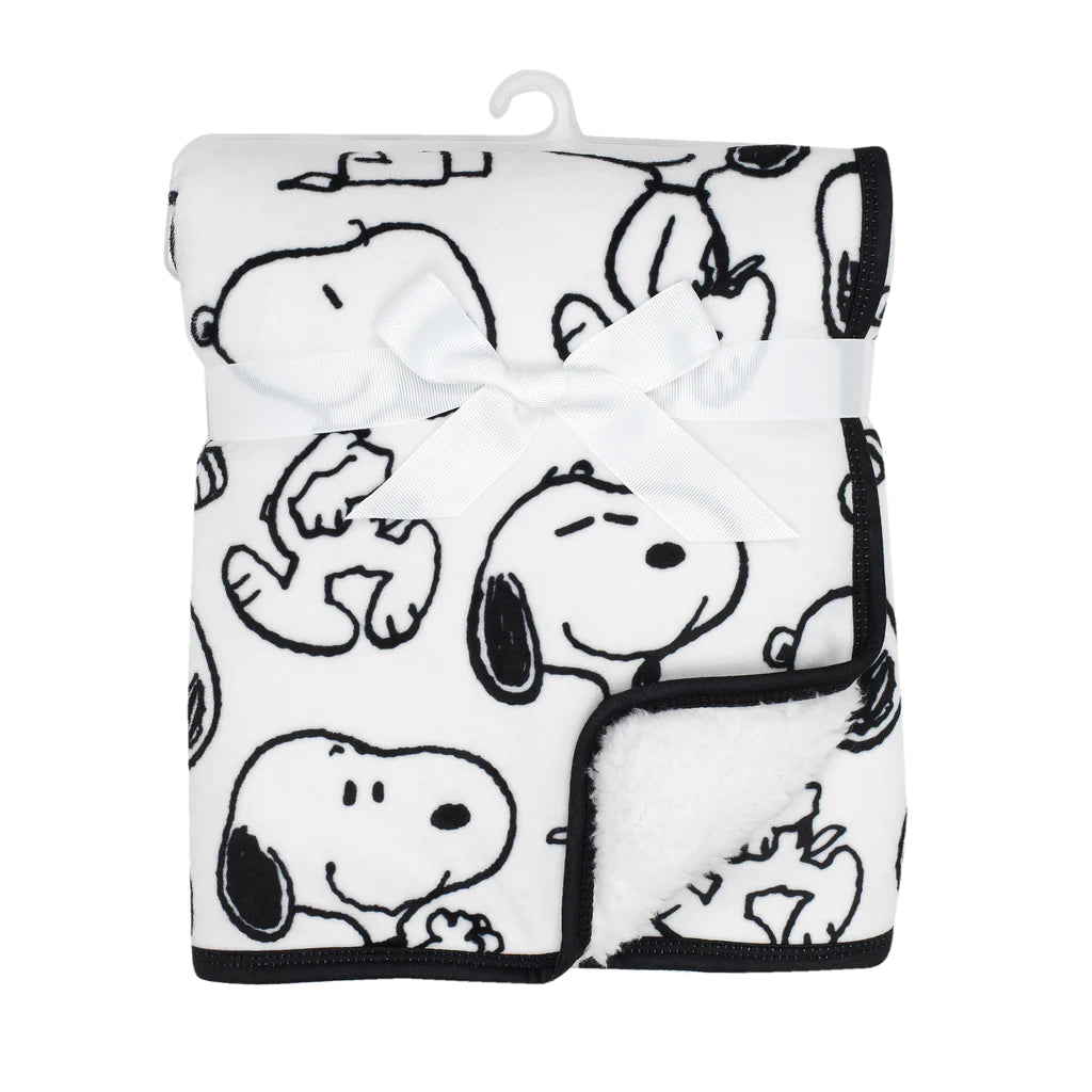 Lambs & Ivy Classic Snoopy Baby Blanket