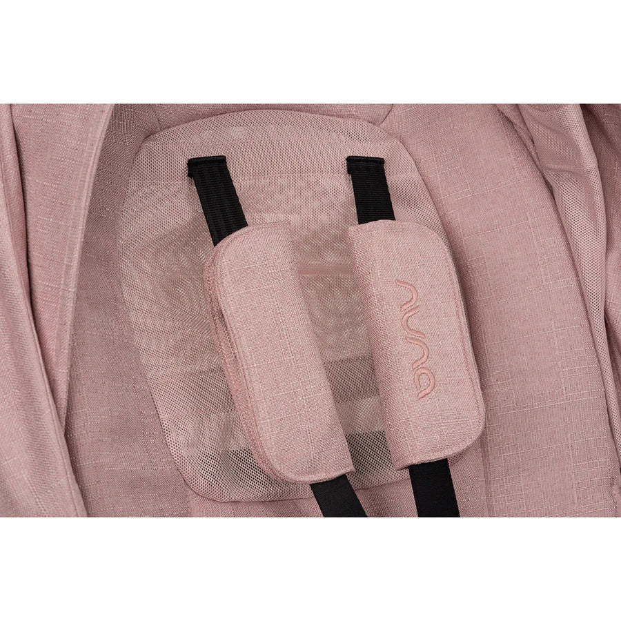 Nuna TRIV Next with Magnetic Buckle