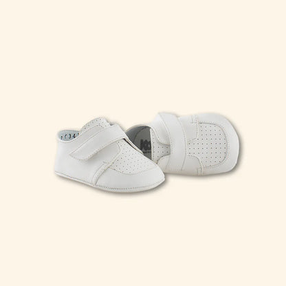 Sapatos de couro pré-caminhada Karela, brancos