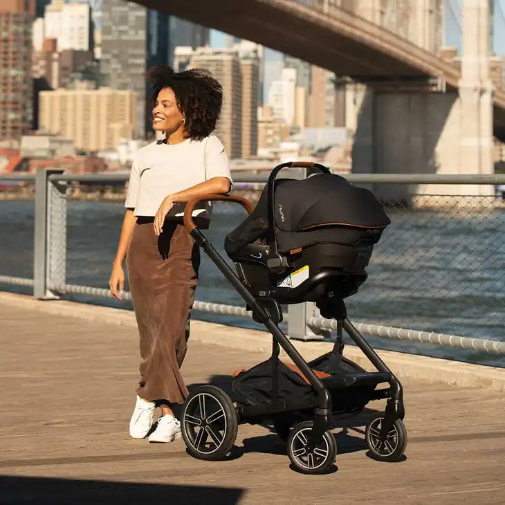 Nuna mixx™ next + pipa™ urbn travel system